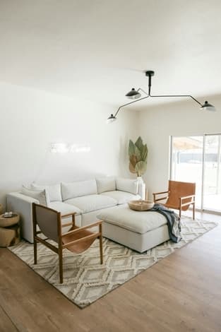 Static image of a property before converting it to a video tour 3